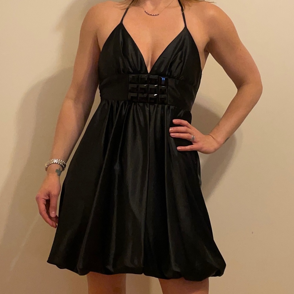 Jessica McClintock Size 2 Black halter formal dress